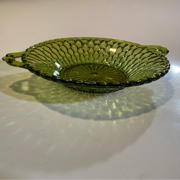 Indiana Glass honeycomb glass relish tray/bowl in avocado green glass GUC MCM - Picture 3 of 5